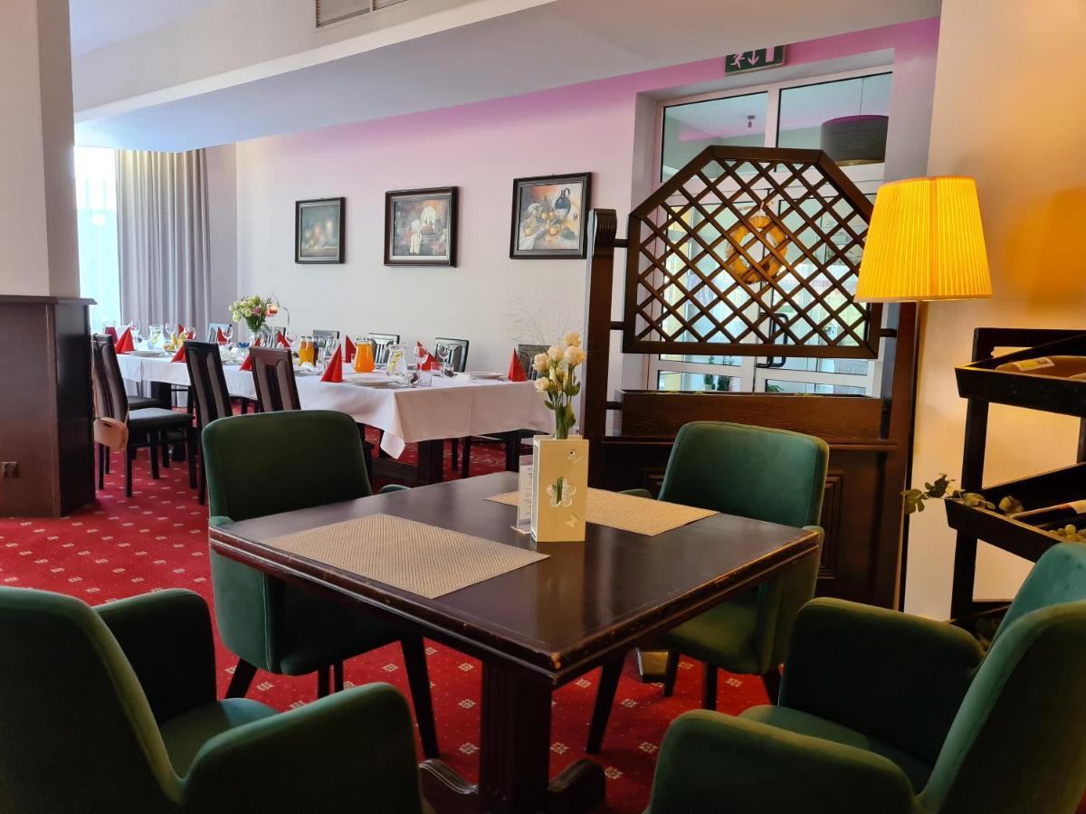 Hotel Mikulski Gliwice Esterno foto