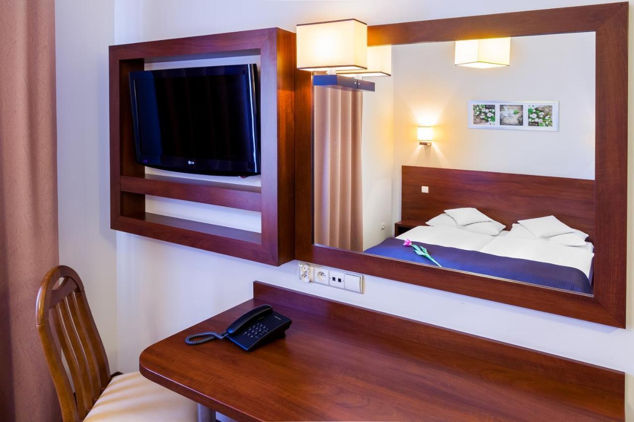 Hotel Mikulski Gliwice Esterno foto