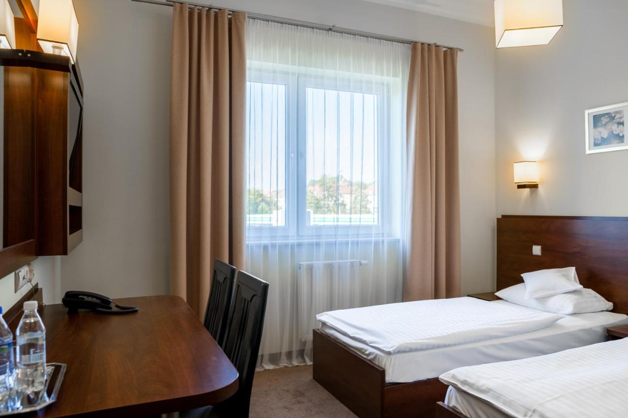 Hotel Mikulski Gliwice Esterno foto