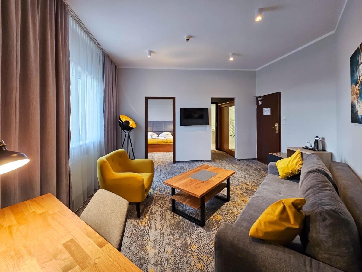 Hotel Mikulski Gliwice Esterno foto